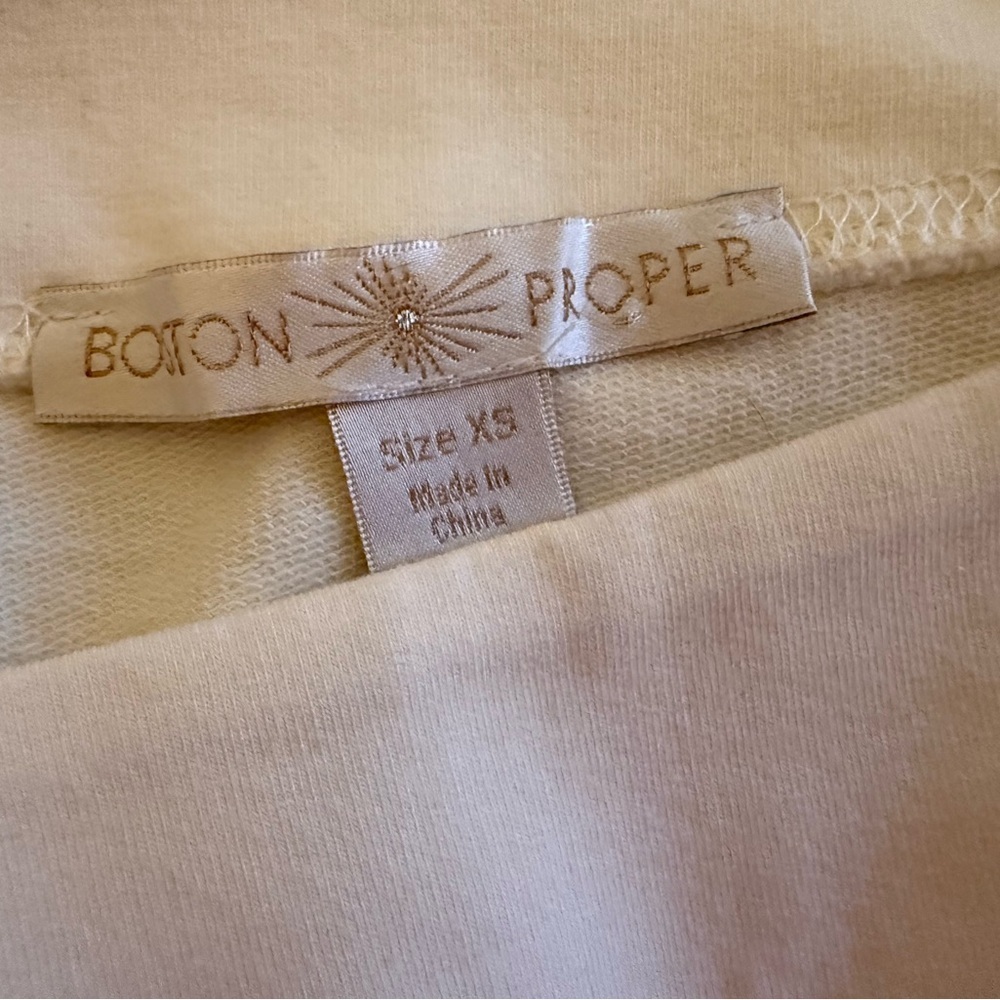 Boston Proper Ivory Cold / Off Shoulder Blouse Pom Pom Accent XS BOHO Fun Cotton - Picture 7 of 8